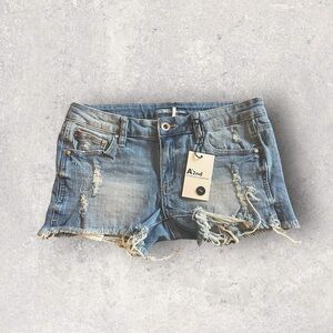 NWT A’2nd Low Rise Frayed Denim Jean Shorts 🌊